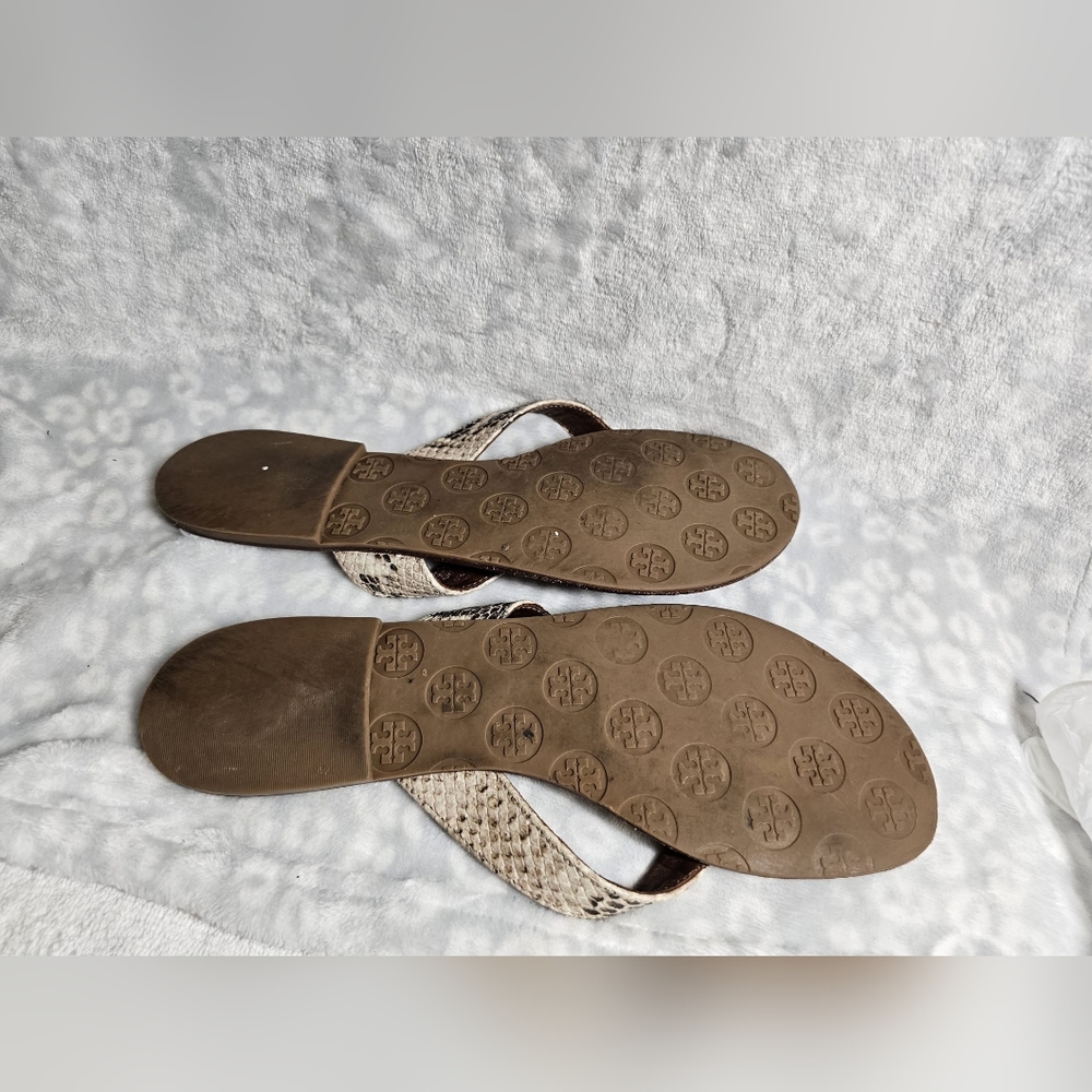 Tory Burch python printed Flip Flops - Picture 3 of 4